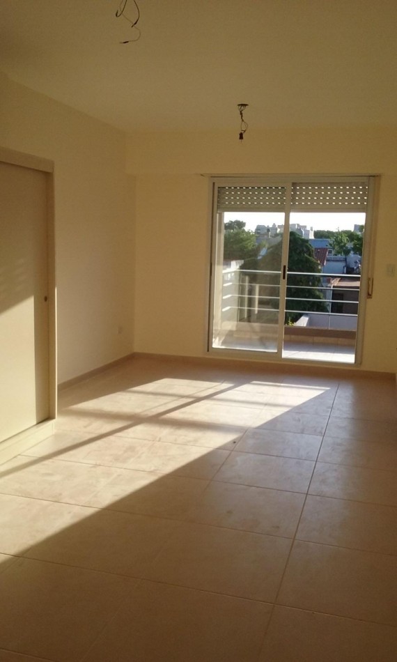 Lindisimo Monoambiente c/ balcon aterrazado y vista abierta. VENDIDO!