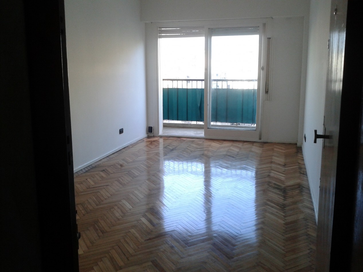 DEPARTAMENTO C/ BALCON AL CONTRAFRENTE, ZONA FACULTADES. ALQUILADO!