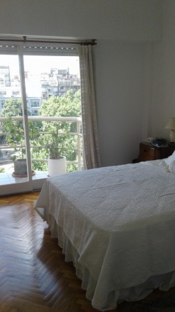 Precioso 3 Ambientes con Balcon y Vista Panoramica a La Plaza. ALQUILADO!