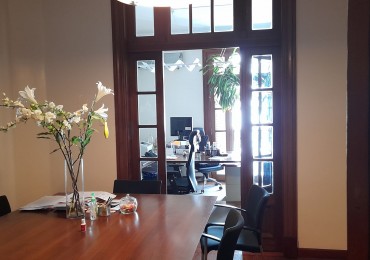 Departamento de estilo y categoria, cerca de "Paseo La Plaza".